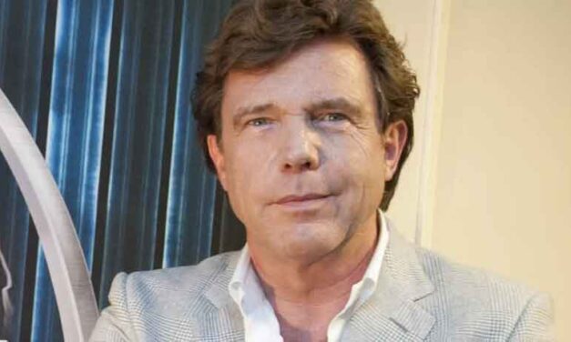 John de Mol werd aangevallen door een pop van Avastars